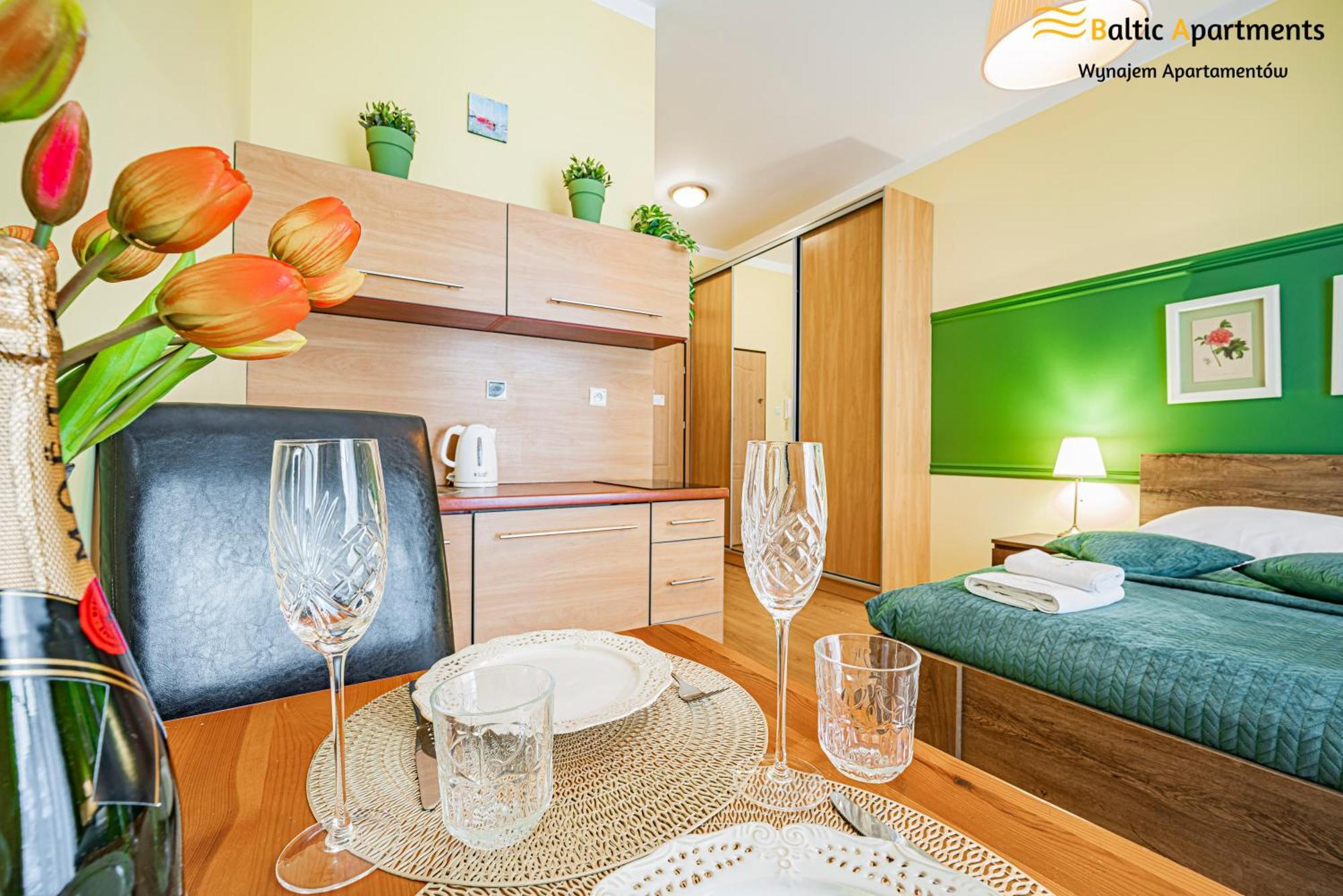 Baltic Apartments - Apartamenty Korony Piastow Świnoujście Екстериор снимка